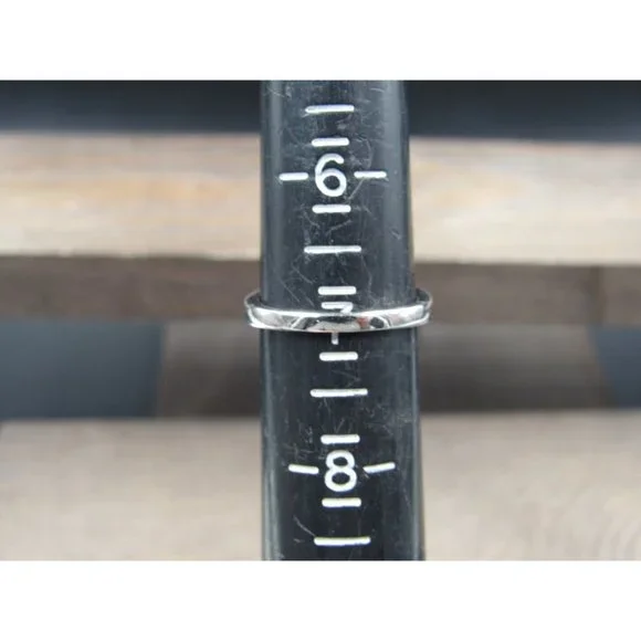 Size 7 10K White Gold 2.2 Total Carat Weight Of Natural Diamonds Band Ring - Picture 8 of 10